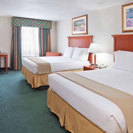 Holiday Inn Express Birch Run-Frankenmuth Area By Ihg Екстериор снимка