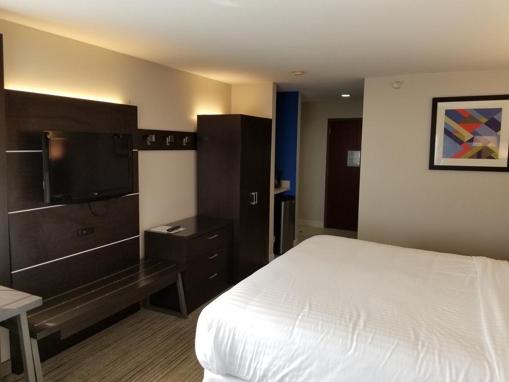 Holiday Inn Express Birch Run-Frankenmuth Area By Ihg Екстериор снимка